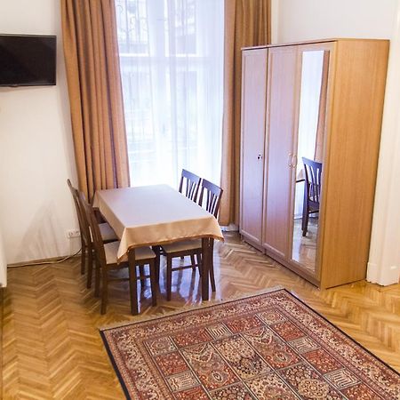 Authentic Budapest Apartment Δωμάτιο φωτογραφία