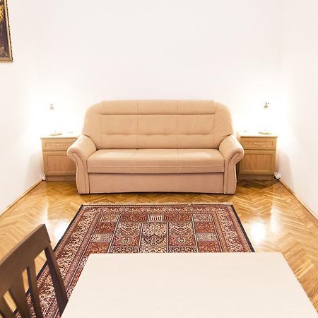 Authentic Budapest Apartment Δωμάτιο φωτογραφία