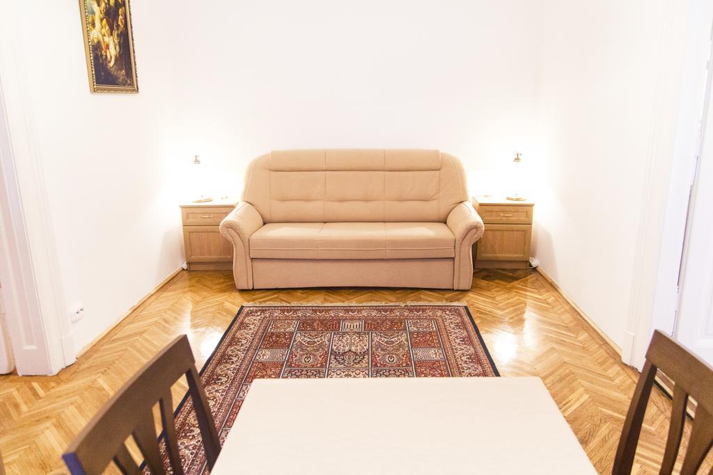 Authentic Budapest Apartment Δωμάτιο φωτογραφία